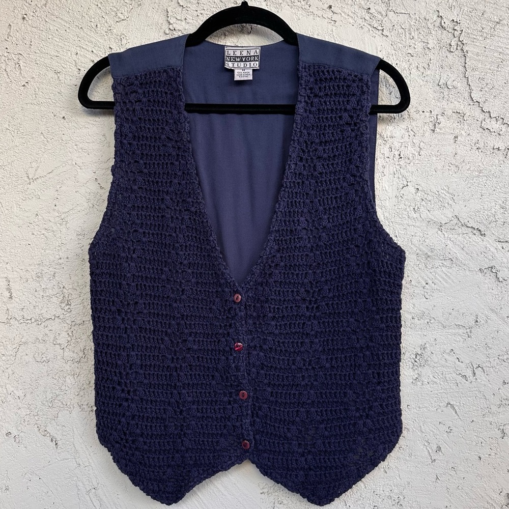 Vintage Leena New York Studio Navy Blue 100.% rayon Crochet Vest size M, India